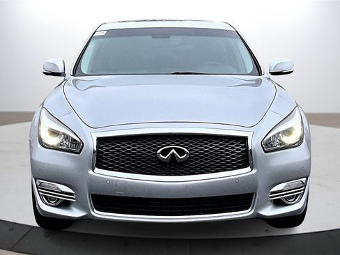 Used 2018 INFINITI Q70 L 3.7 image 3