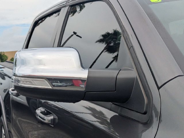Used 2019 RAM 1500 Laramie RWD image 10