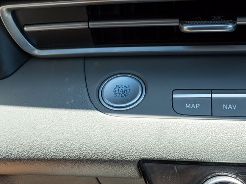 Used 2023 Hyundai Elantra SEL w/ Convenience Package FWD image 27