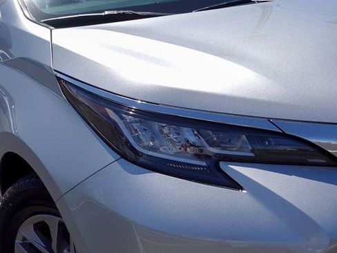 Certified 2023 Toyota Sienna LE FWD image 2