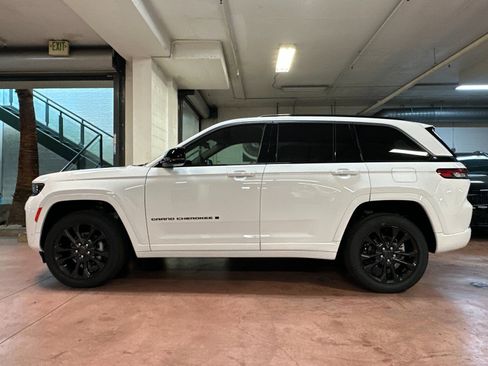 New 2026 Jeep Grand Cherokee Limited image 2