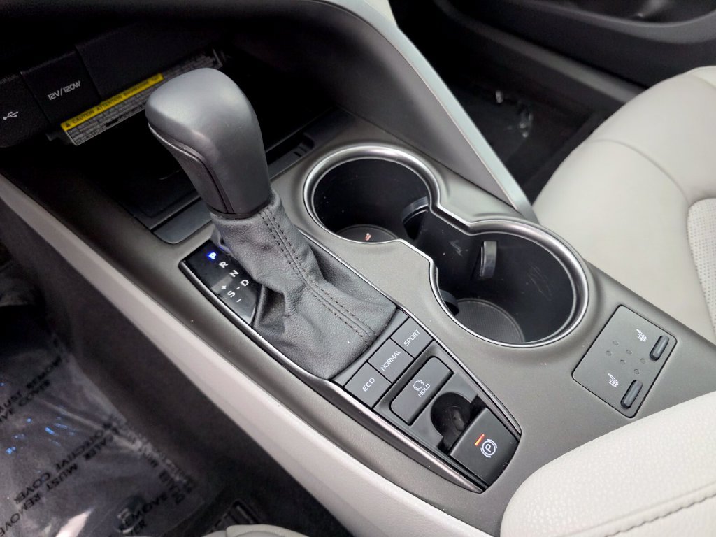 Used 2021 Toyota Camry XSE w/ Navigation Package FWD image 25