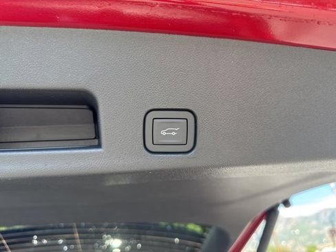New 2026 Chevrolet Traverse High Country AWD/4WD image 14