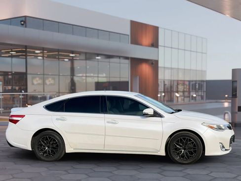 Used 2015 Toyota Avalon XLE FWD image 13