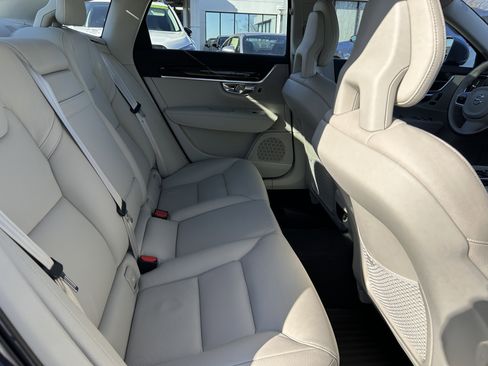 Used 2017 Volvo S90 T6 Momentum w/ Vision Package image 28