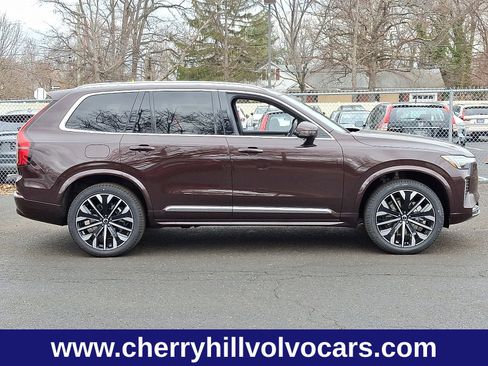 New 2025 Volvo XC90 B5 Core w/ Protection Package Premier image 7