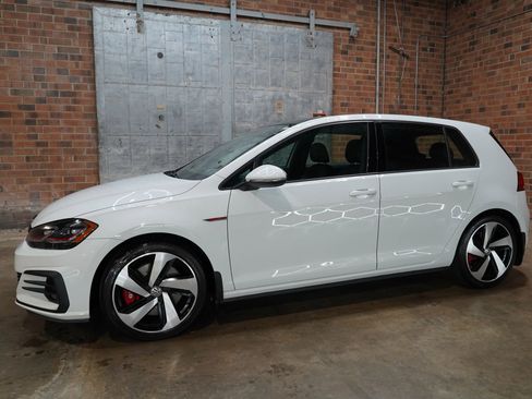 Used 2018 Volkswagen GTI SE w/ SE Leather Package FWD image 8