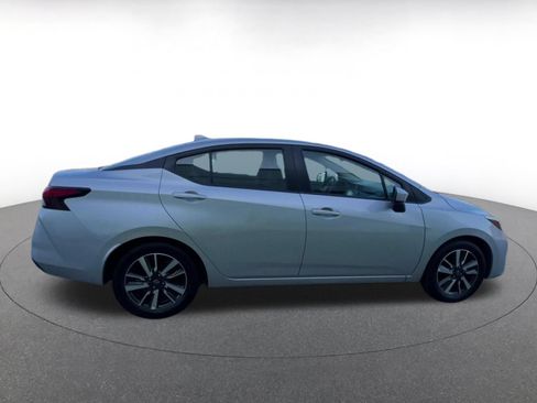 Used 2025 Nissan Versa SV FWD image 16