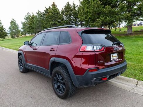 Used 2021 Jeep Cherokee Trailhawk w/ Comfort/Convenience Group AWD/4WD image 7