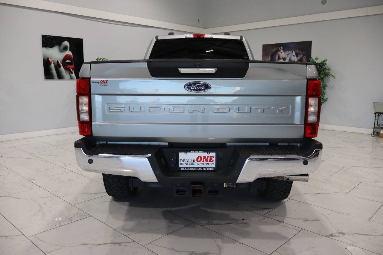 Used 2021 Ford F350 XLT w/ XLT Premium Package AWD/4WD image 6