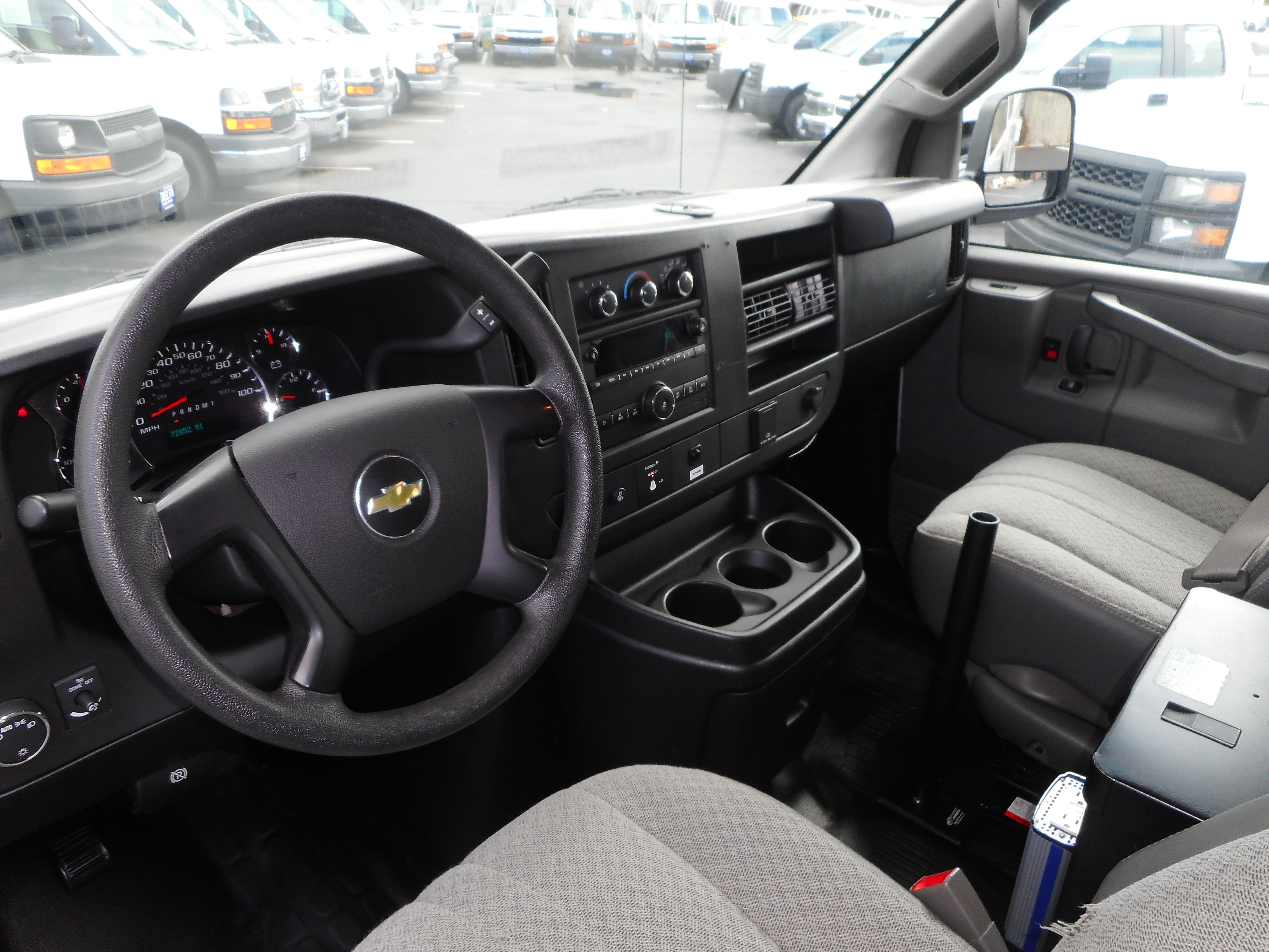 Used 2016 Chevrolet Express 2500 RWD image 14