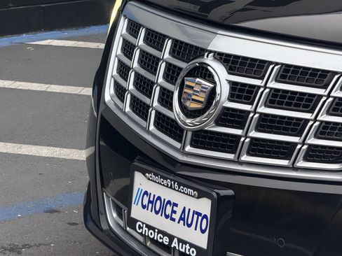 Used 2015 Cadillac XTS Premium image 24