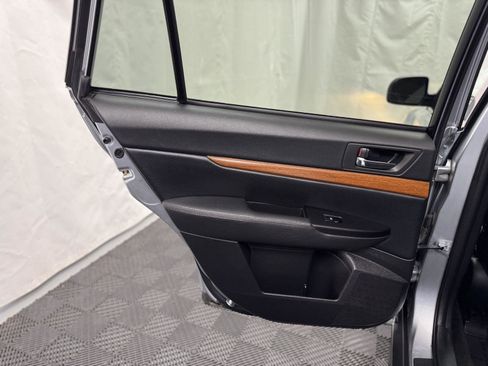 Used 2013 Subaru Outback 2.5i Limited w/ Popular Pkg 1A image 21
