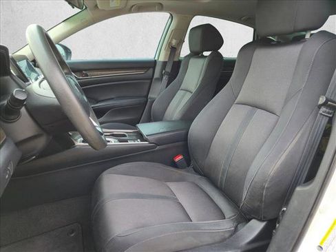 Used 2018 Honda Accord EX image 16