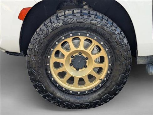 Used 2023 Chevrolet Tahoe Z71 w/ Luxury Package image 27