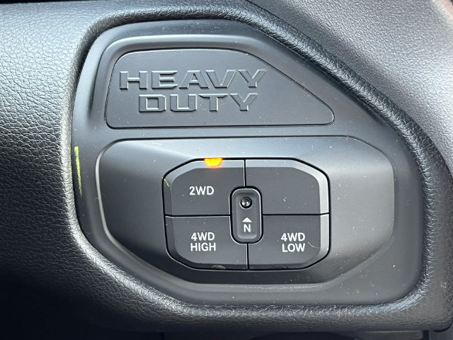 Used 2025 RAM 3500 Laramie AWD/4WD image 39