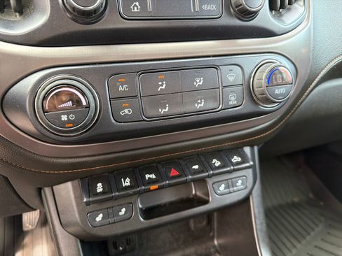 Used 2022 GMC Canyon AT4 w/ Driver Alert Package AWD/4WD image 35