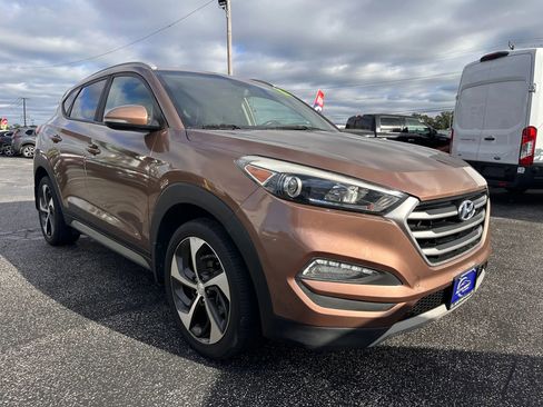 Used 2017 Hyundai Tucson Sport w/ Cargo Package image 3