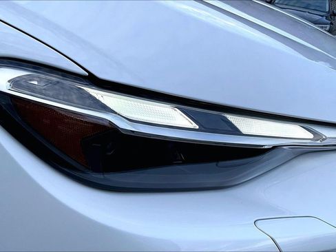 Used 2025 Audi Q5 Premium w/ Convenience Package image 32