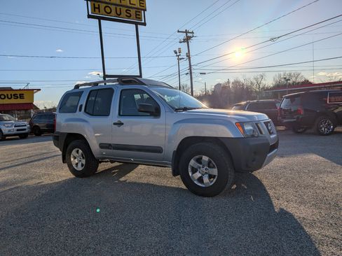 Used 2011 Nissan Xterra S image 3