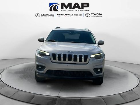 Used 2019 Jeep Cherokee Latitude w/ Popular Appearance Group AWD/4WD image 8