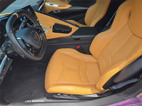 Used 2022 Chevrolet Corvette Stingray Preferred Cpe w/ Z51 Performance Package RWD image 15