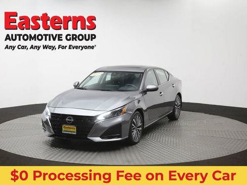 Used 2023 Nissan Altima 2.5 SV w/ SV Premium Package FWD image 54