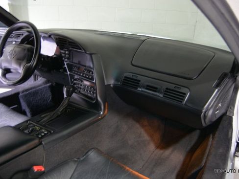 Used 1996 Chevrolet Corvette 2dr Coupe image 15