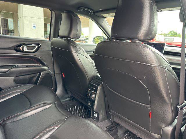 Certified 2025 Jeep Compass Trailhawk AWD/4WD image 38
