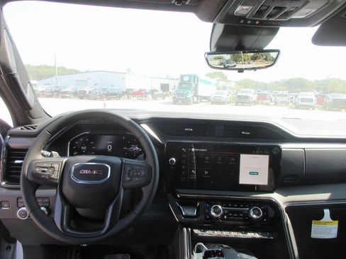 New 2026 GMC Sierra 1500 AT4X image 18