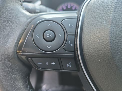 Used 2021 Toyota RAV4 XLE Premium FWD image 17