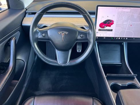 Used 2018 Tesla Model 3 Mid Range RWD image 17