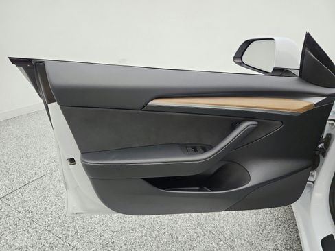 Used 2023 Tesla Model 3 Standard Range RWD image 14