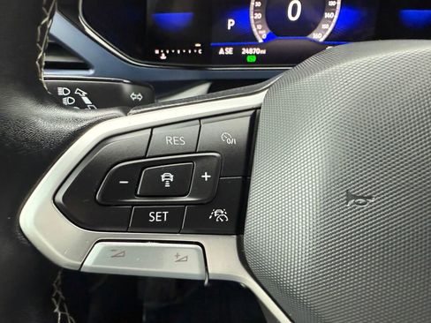Used 2023 Volkswagen Taos SE w/ Panoramic Sunroof Package image 14
