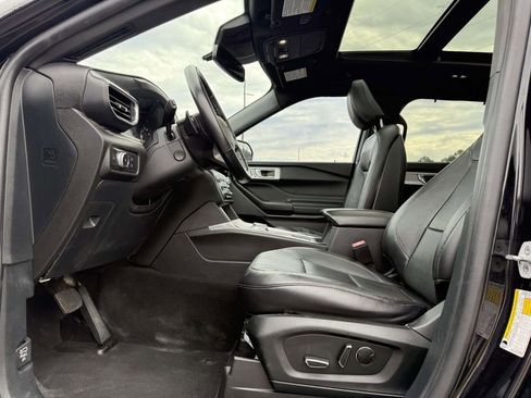 Used 2020 Ford Explorer Limited image 23