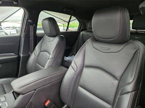 Used 2024 Cadillac XT4 Premium Luxury FWD image 9