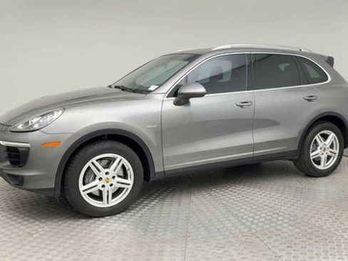 Used 2015 Porsche Cayenne Diesel AWD/4WD image 6