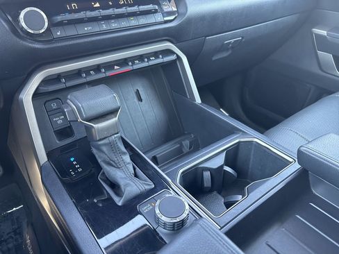 Used 2022 Toyota Tundra SR5 w/ SR5 Premium Package RWD image 25