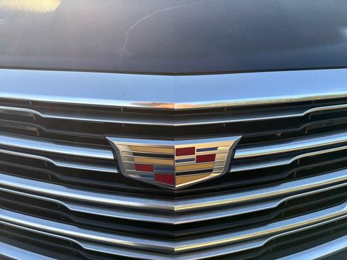 Used 2019 Cadillac XT5 FWD image 16