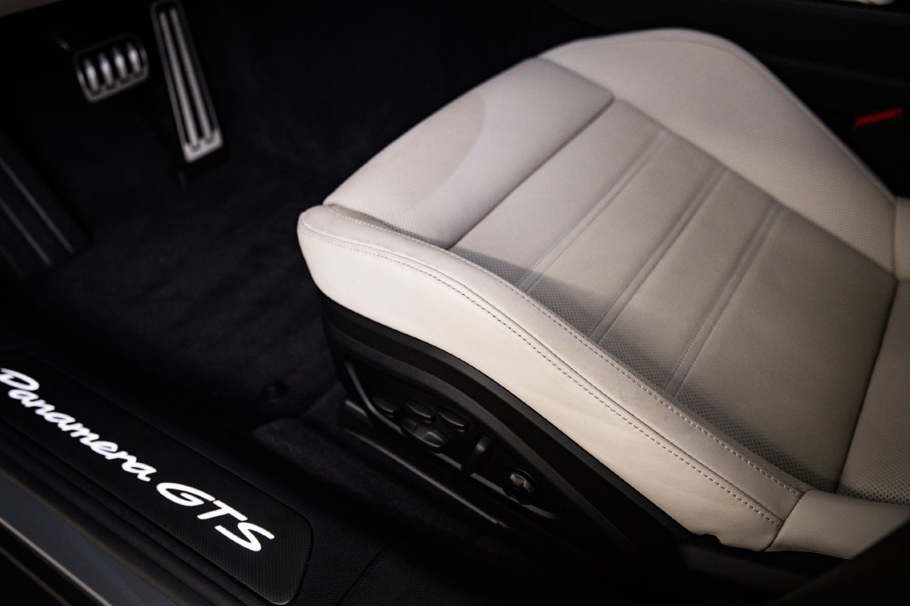 Certified 2026 Porsche Panamera GTS AWD/4WD image 14