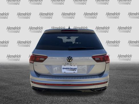 Used 2023 Volkswagen Tiguan SE R-Line image 9