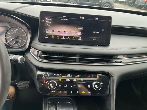 Used 2023 INFINITI QX60 Pure image 6