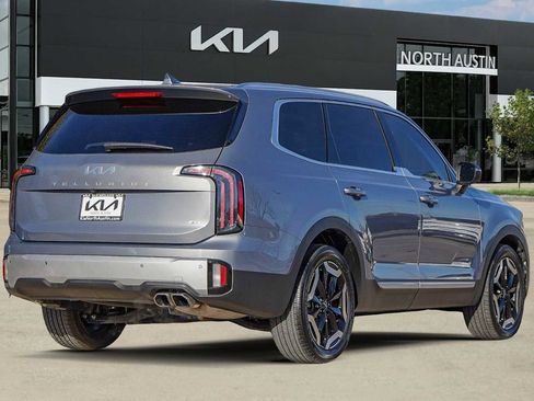 Certified 2024 Kia Telluride EX w/ EX Captain's Chair Package image 6