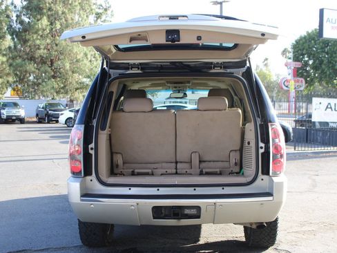 Used 2013 GMC Yukon Denali AWD/4WD image 39