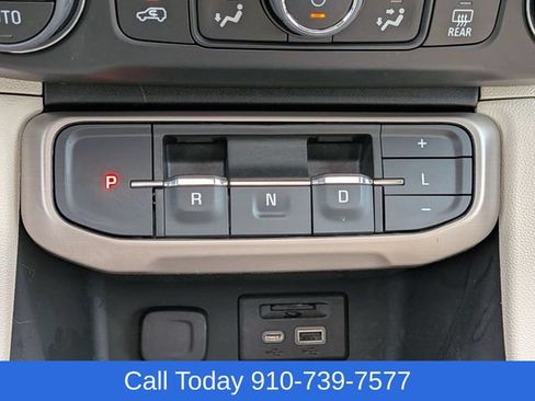Used 2023 GMC Acadia Denali w/ Denali Ultimate Package FWD image 28