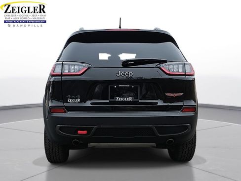Used 2022 Jeep Cherokee Trailhawk w/ Comfort/Convenience Group image 6
