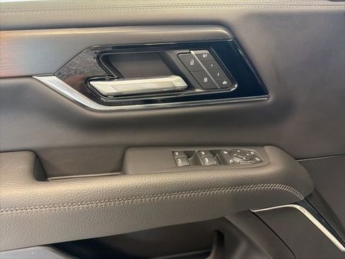 Used 2026 GMC Yukon XL Denali w/ Sun & Power Step Package AWD/4WD image 40