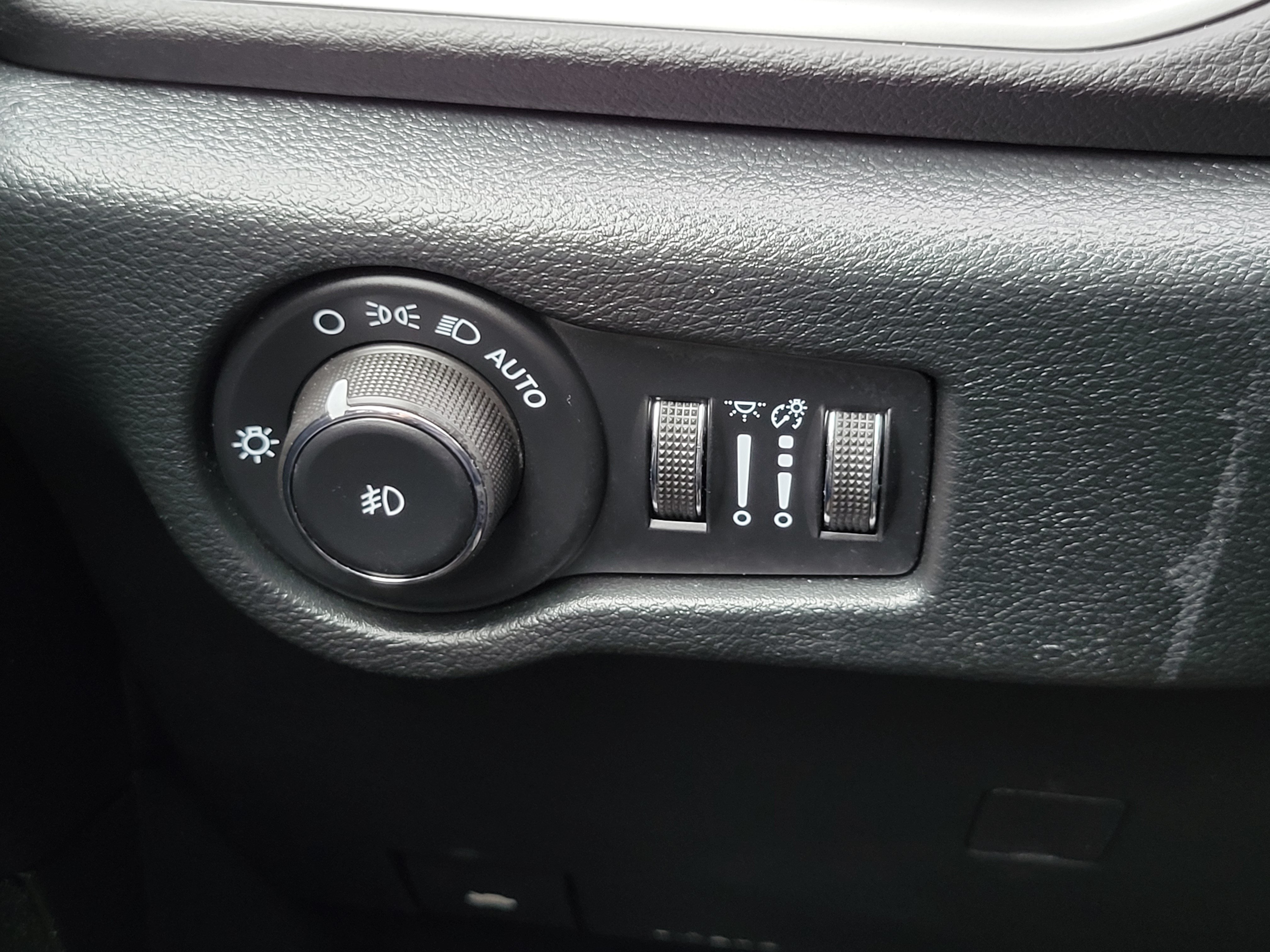 Used 2026 Chrysler Pacifica Select w/ S Appearance Package FWD image 10