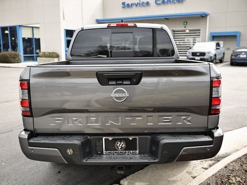 Used 2025 Nissan Frontier SV w/ SV Convenience Package image 10