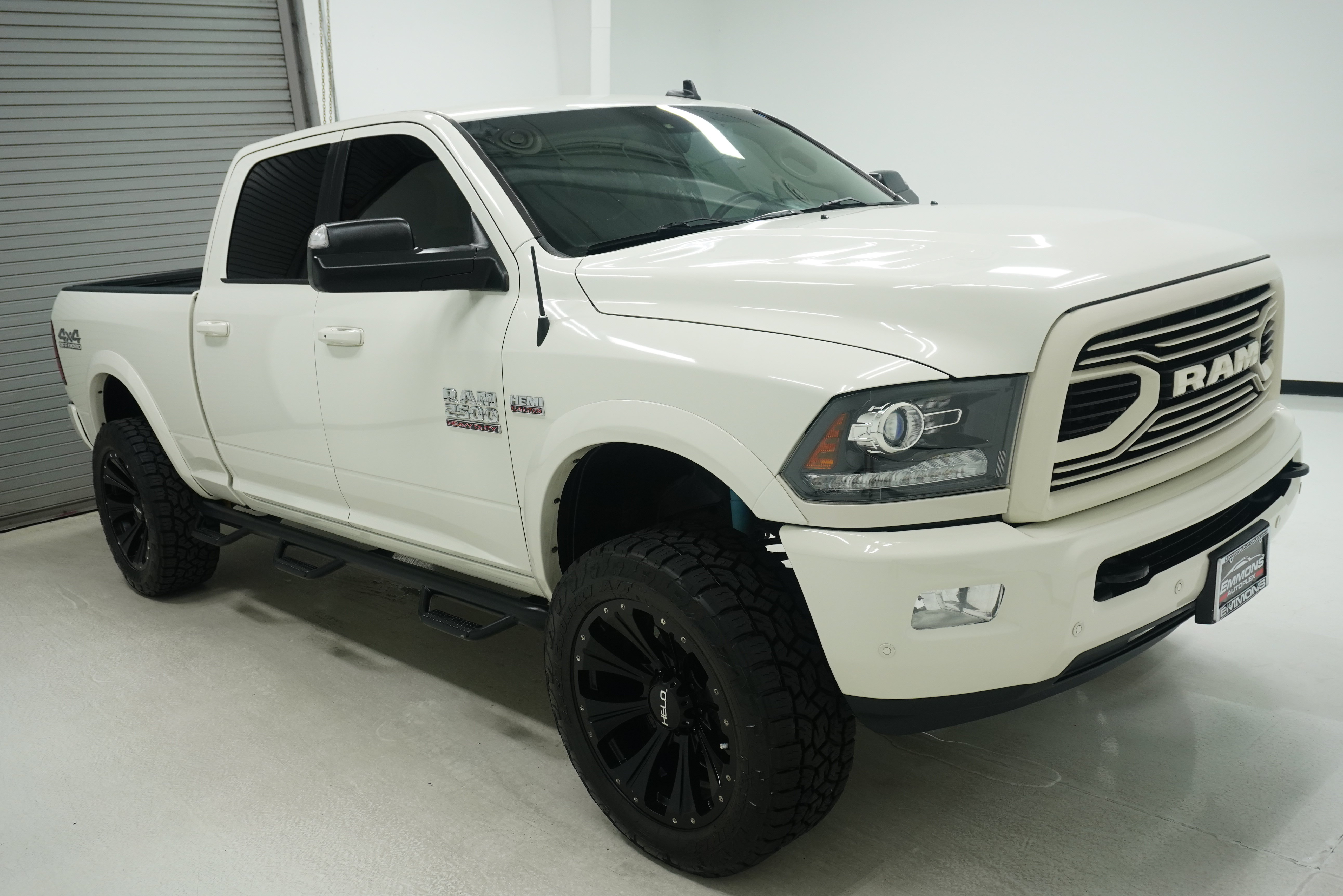 Used 2018 RAM 2500 Laramie w/ Sport Appearance Group AWD/4WD image 3